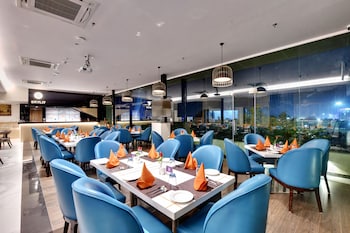 click collection lucknow