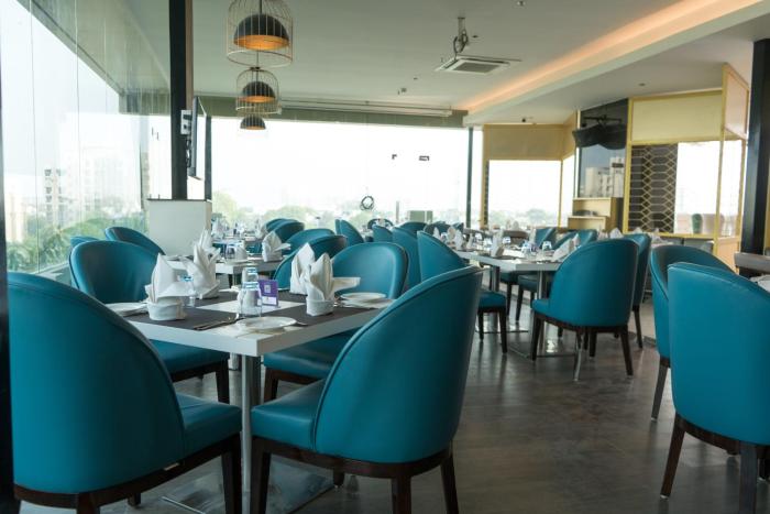 click collection lucknow