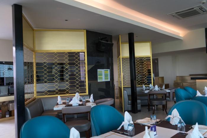 click collection lucknow