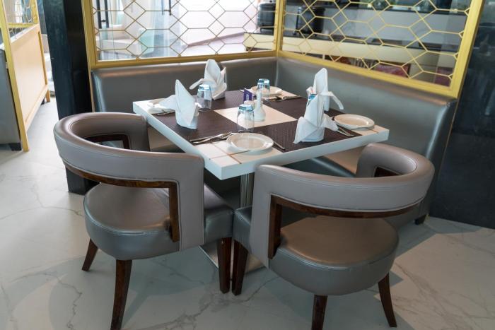 click collection lucknow