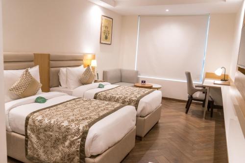 click collection lucknow