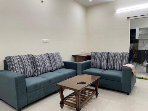 ssn homestays in bangalore near la casa