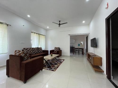 ssn homestays in bangalore near la casa
