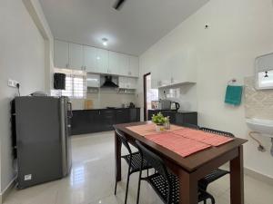 ssn homestays in bangalore near la casa
