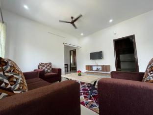 ssn homestays in bangalore near la casa