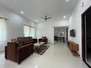 ssn homestays in bangalore near la casa