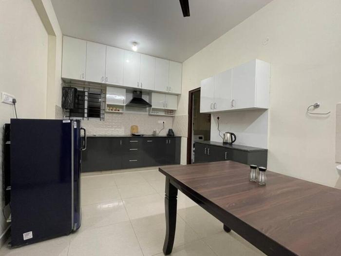 ssn homestays in bangalore near la casa