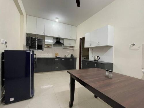 ssn homestays in bangalore near la casa