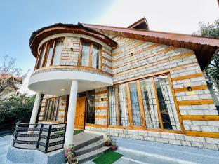 cloudscape villa retreat 3br duplex by homeyhuts