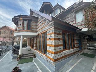 cloudscape villa retreat 3br duplex by homeyhuts