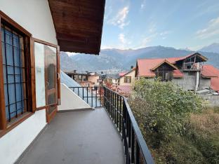 cloudscape villa retreat 3br duplex by homeyhuts