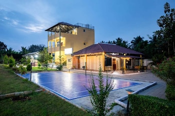 encanto farmstay resort