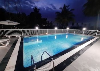 encanto farmstay resort
