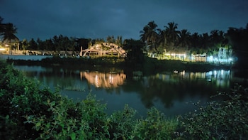 encanto farmstay resort