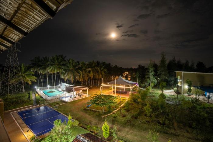encanto farmstay resort