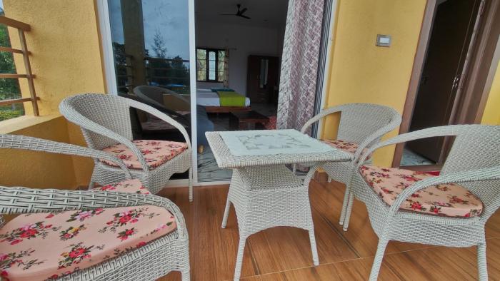 encanto farmstay resort