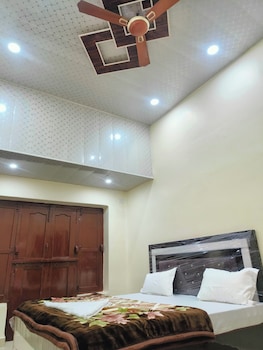 hotel dev kashi