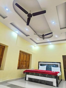hotel dev kashi