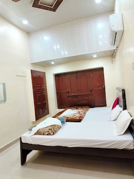 hotel dev kashi