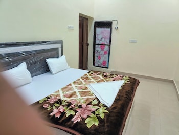 hotel dev kashi