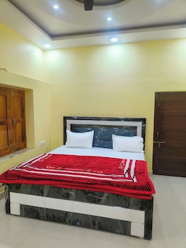 hotel dev kashi