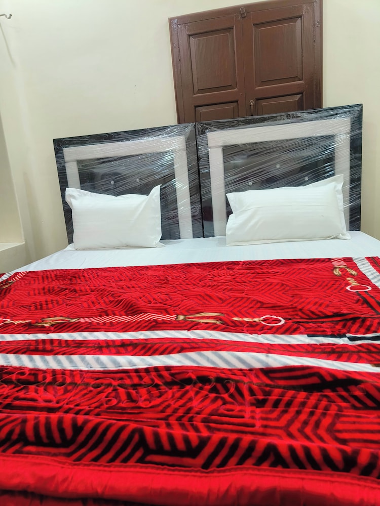 hotel dev kashi