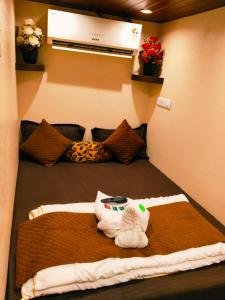 nadim tiger residency