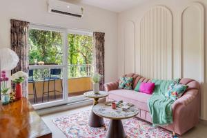 tisyastays pink door 1bhk apartment