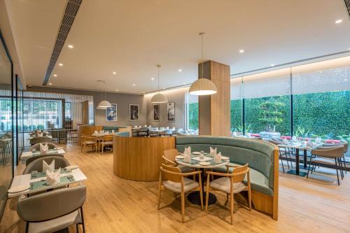 park inn and suites by radisson thrissur east fort