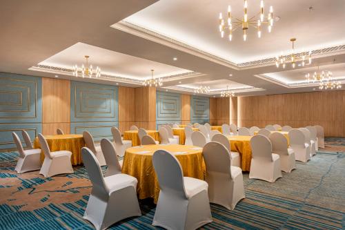 park inn and suites by radisson thrissur east fort