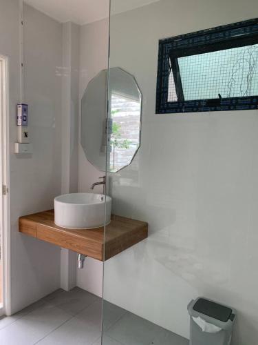 baan khun ya sukhothai old city