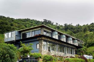 ibex resorts valparai tale rock