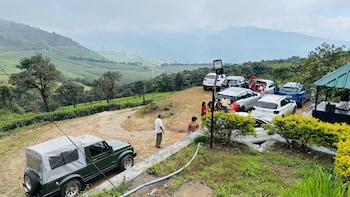 ibex resorts valparai tale rock