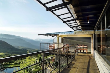 ibex resorts valparai tale rock