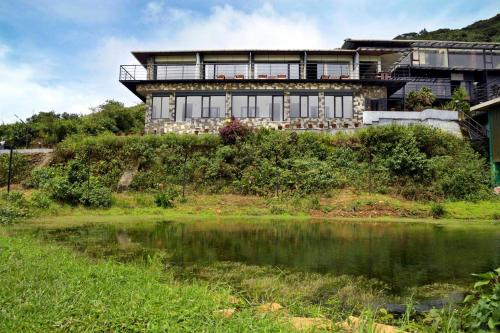 ibex resorts valparai tale rock