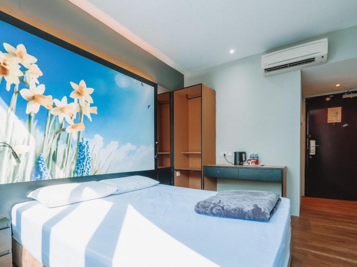 hi hotel dot 11hrs stay from 10pm to 9am