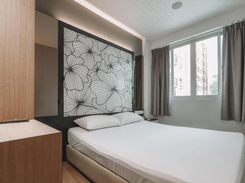 hi hotel dot 11hrs stay from 10pm to 9am