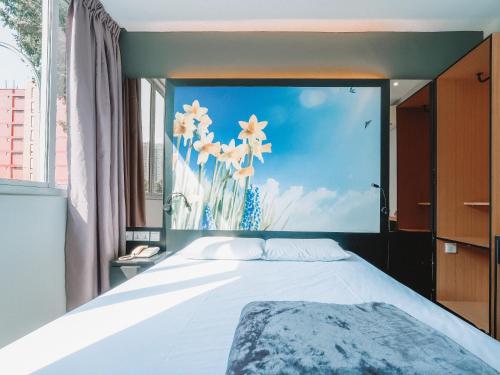 hi hotel dot 11hrs stay from 10pm to 9am