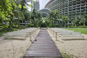 forestcity carnelian tower hotel