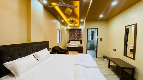 The Bastian Palace,,5 star