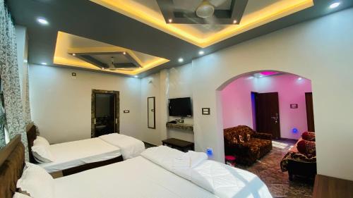 The Bastian Palace,,5 star