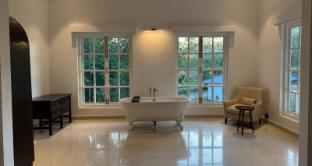 the postcard in the durrung tea estate