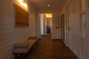 the postcard in the durrung tea estate