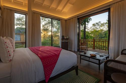 the postcard in the durrung tea estate