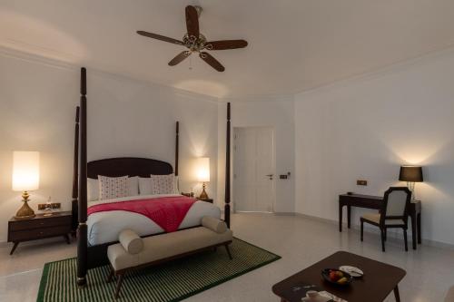 the postcard in the durrung tea estate