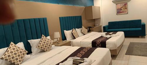 Hotel Royal Square,,3 star