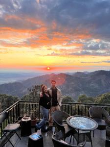 The Unmad Satovari,,2 star