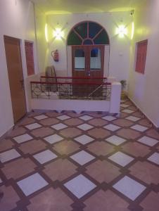 Rudra Guest House,,2 star
