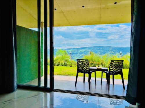 The Breeze Valley,,2 star