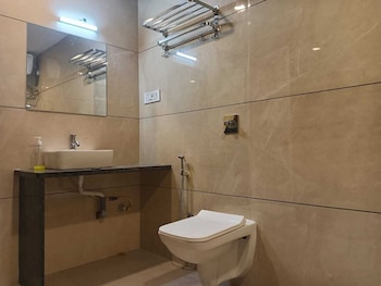 green heaven river side resort and villa